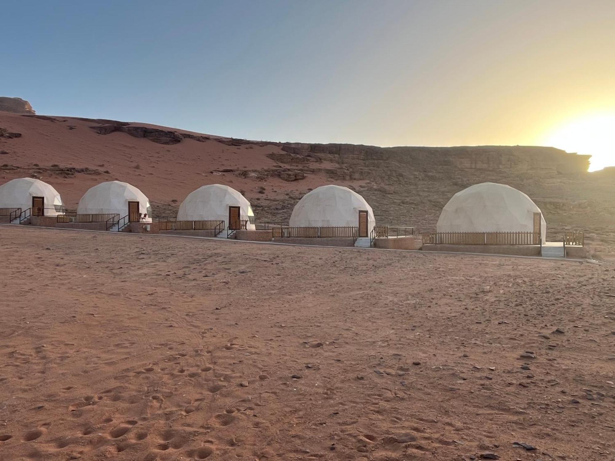 Al Raha Luxury Camp Hotel Вади Рум Екстериор снимка