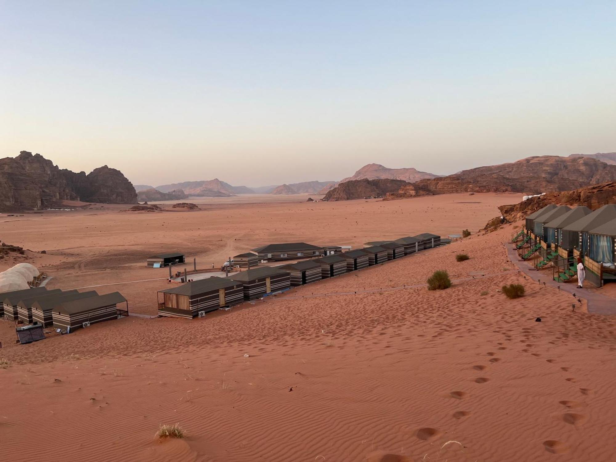 Al Raha Luxury Camp Hotel Вади Рум Екстериор снимка